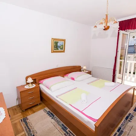Apartment Snjezana *