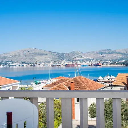 Apartment Snjezana Trogir