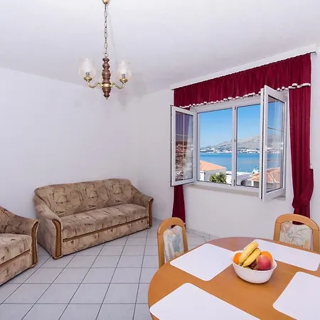 Apartment Snjezana *