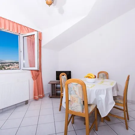 Snjezana Apartment *